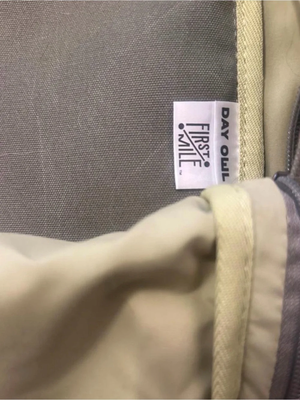 Day Owl pale olive